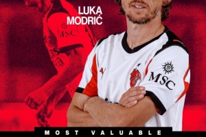 送出助攻，AC米兰官方：39岁莫德里奇当选米兰2-0莱切队内最佳