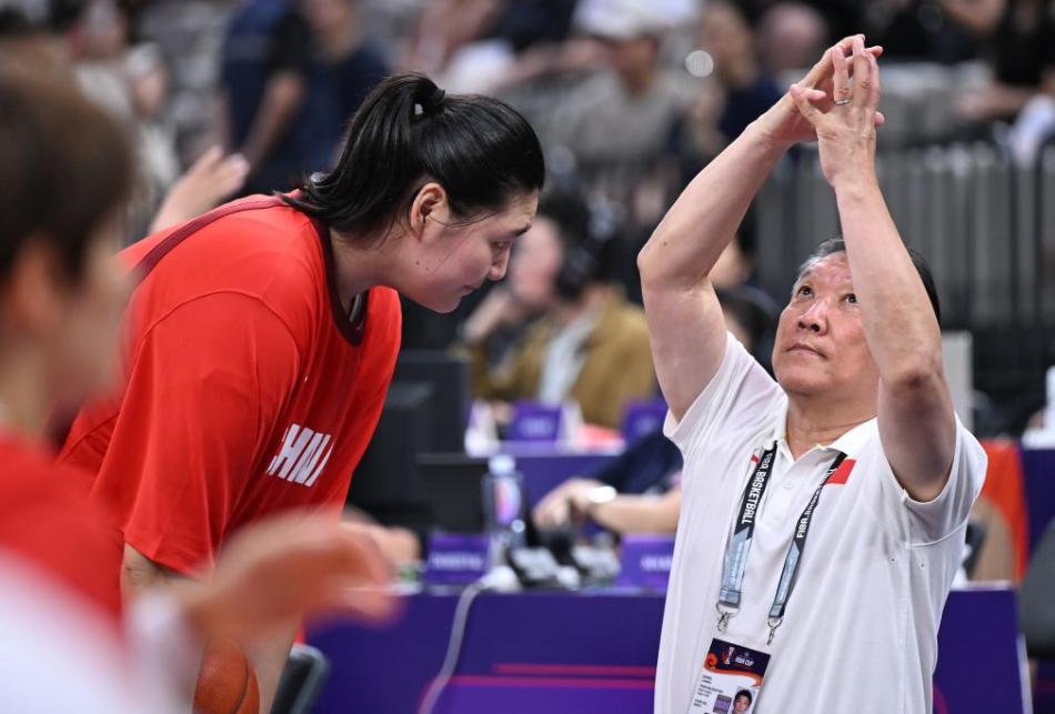 足球竞猜-集训4个月还认不全球员名字？宫鲁鸣：一年半难让女篮形成体系