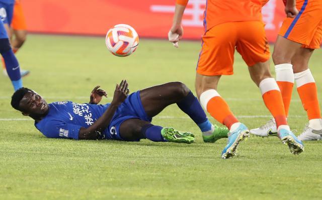 五大联赛-中超冬窗总结：仅7人让新东家掏钱 13年来首次盈利